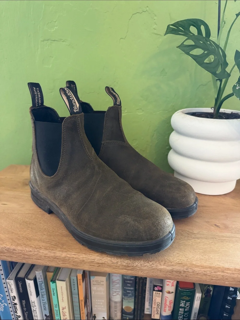 Blundstone Men's Chukka Boots in Olive Brown Suede